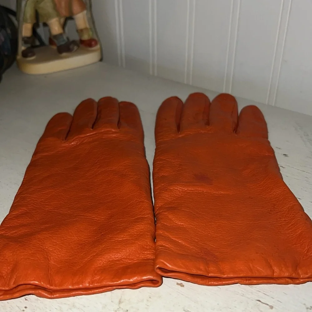 Vintage Shalimar made in Italy orange leather ladies driving gloves size 7.5